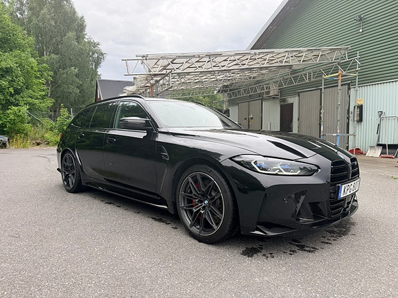 BMW M3 4 of 5