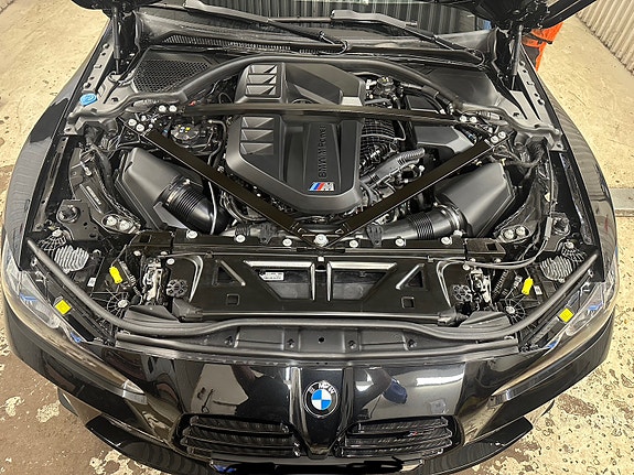 BMW M3 8 of 11