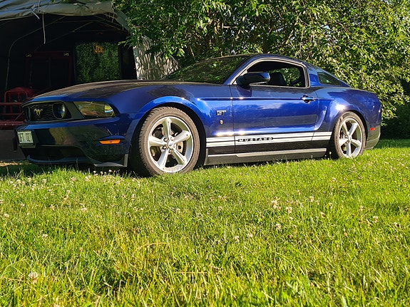 Ford Mustang 4 of 4