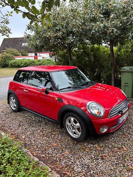 MINI One 2 of 5