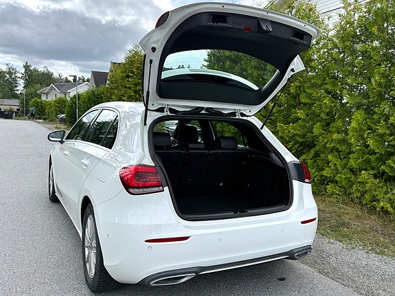 Mercedes-Benz A180 3 of 7