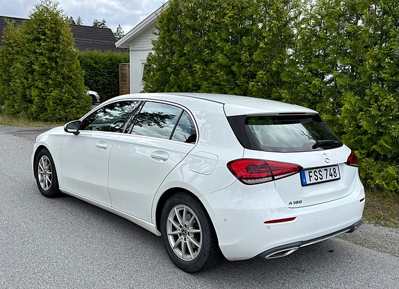 Mercedes-Benz A180 2 of 7