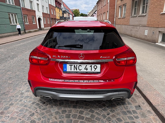 Mercedes-Benz GLA220 d 4 of 5