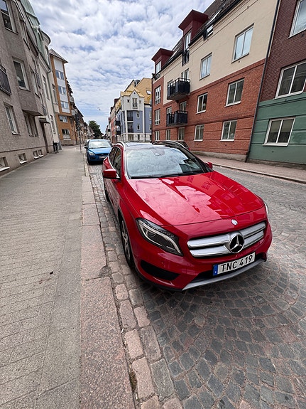 Mercedes-Benz GLA220 d 8 of 10