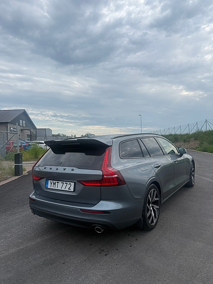 Volvo V60 7 of 9