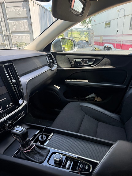 Volvo V60 4 of 5