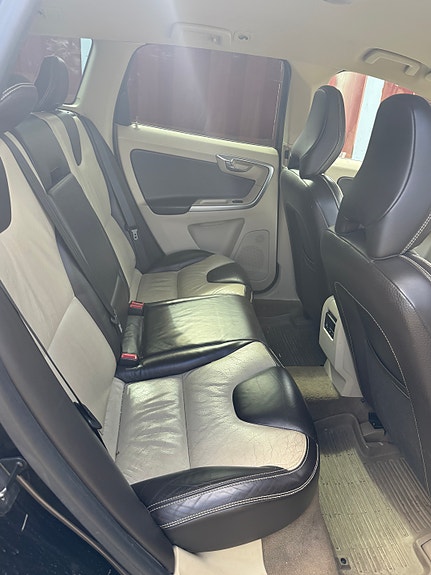 Volvo XC60 5 of 5