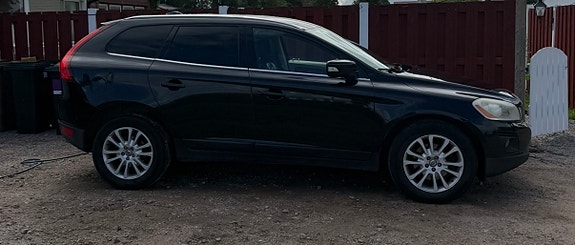 Volvo XC60 3 of 5