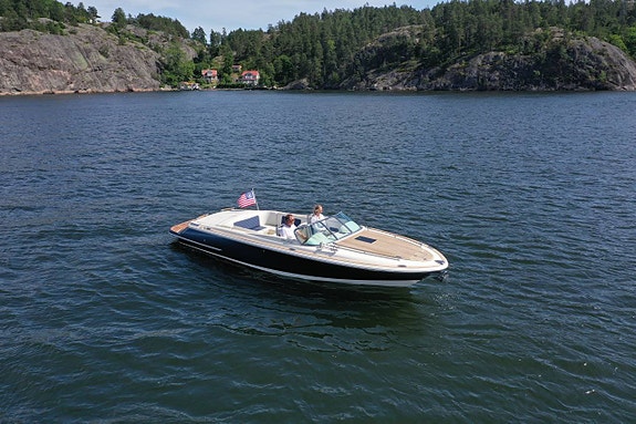 Chris Craft Corsair 25 2 of 5