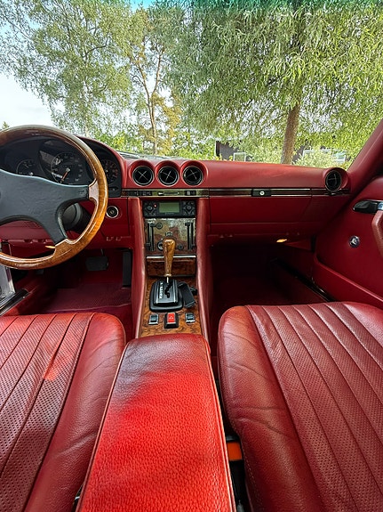 Mercedes-Benz 450 SLC 4 of 17