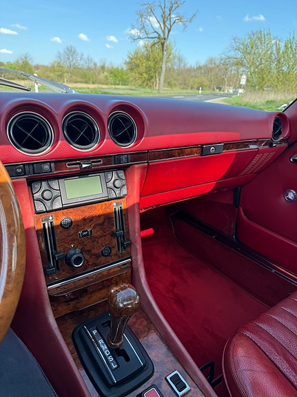 Mercedes-Benz 450 SLC 5 of 17