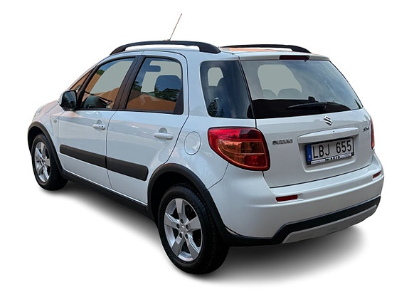 Suzuki SX4 6 of 13