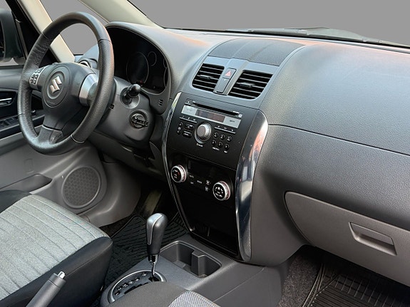 Suzuki SX4 10 of 13