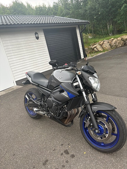 Yamaha XJ6 N A2 2 of 7
