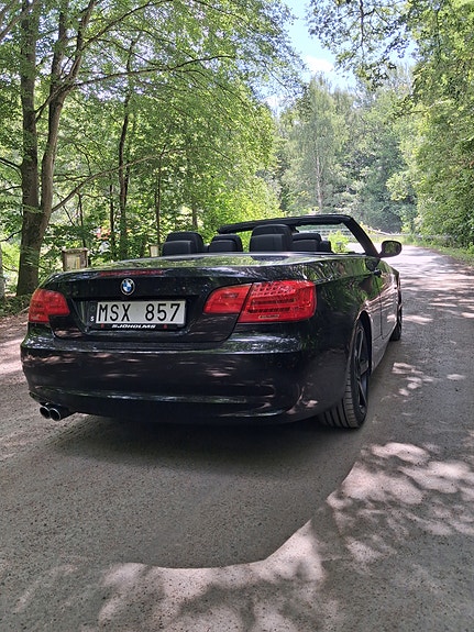 BMW 325d 3 of 5