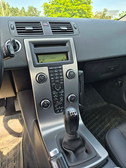 Volvo V50 3 of 4