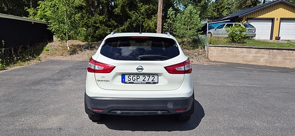 Nissan Qashqai 4 of 5