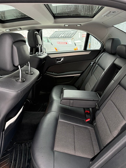 Mercedes-Benz E250 4 of 14
