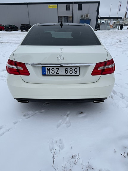 Mercedes-Benz E250 14 of 14