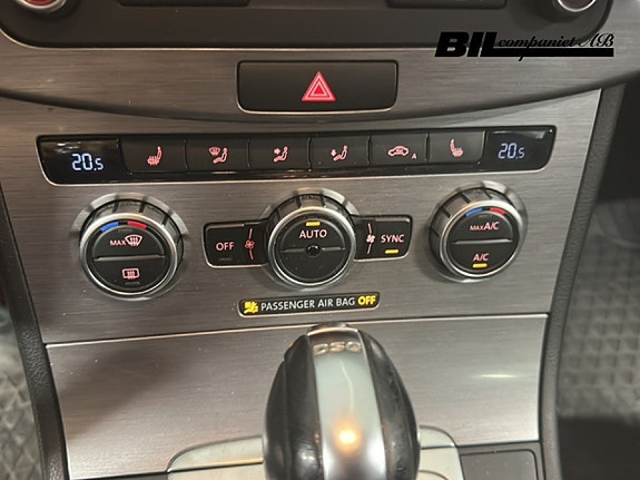 Volkswagen Passat 13 of 15