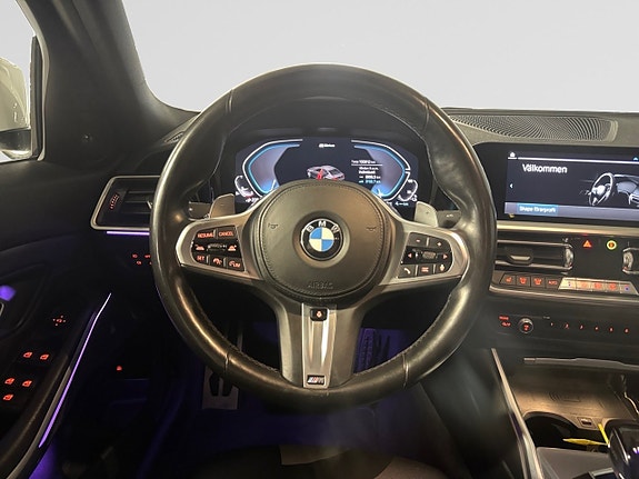 BMW 330e 13 of 19