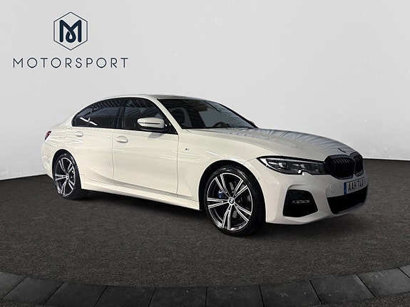 BMW 330e 8 of 19