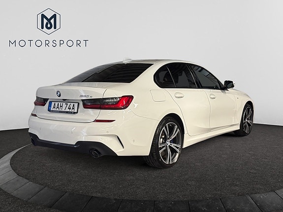 BMW 330e 6 of 19