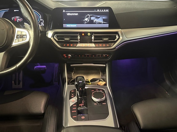 BMW 330e 12 of 19