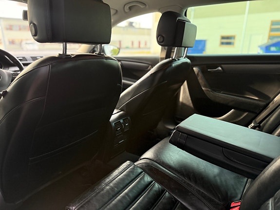 Volkswagen Passat 14 of 14