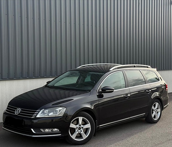 Volkswagen Passat 2 of 5