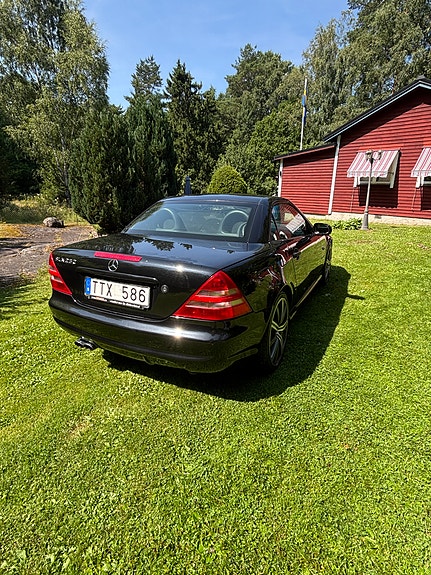 Mercedes-Benz SLK230 2 of 4