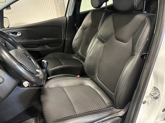 Renault Clio 6 of 10