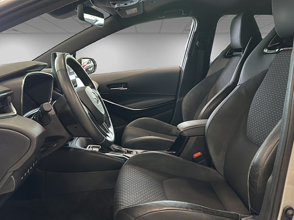 Toyota Corolla 8 of 22