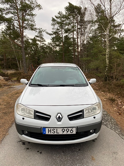 Renault Megane II 3 of 5