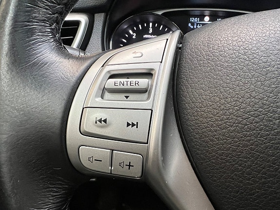 Nissan X-Trail 25 of 30