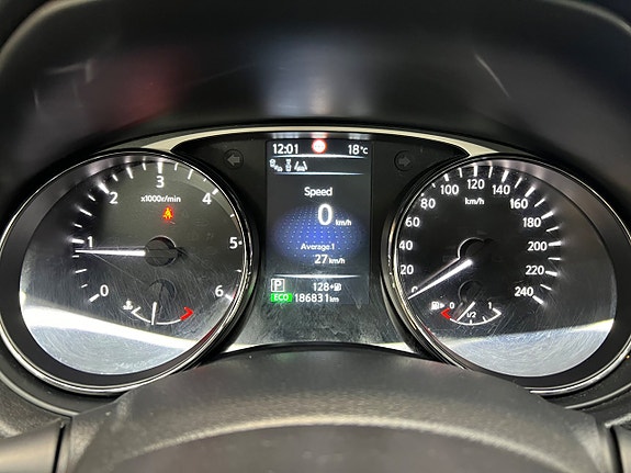 Nissan X-Trail 27 of 30