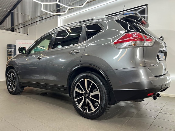 Nissan X-Trail 3 of 5