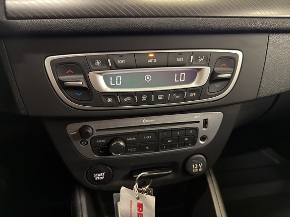 Renault Megane 30 of 30