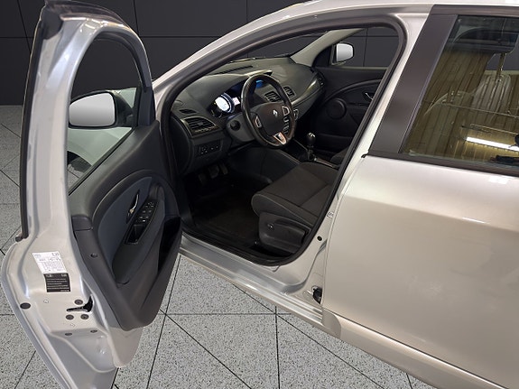 Renault Megane 18 of 30