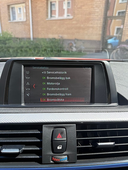BMW 118i 11 of 14