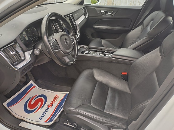 Volvo V60 10 of 14