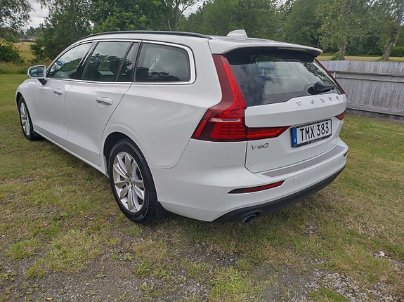 Volvo V60 8 of 14
