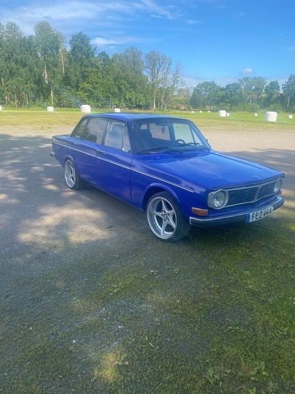 Volvo 144 2 of 15