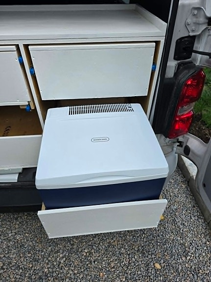 Peugeot E-Expert Camper L3 7 of 8