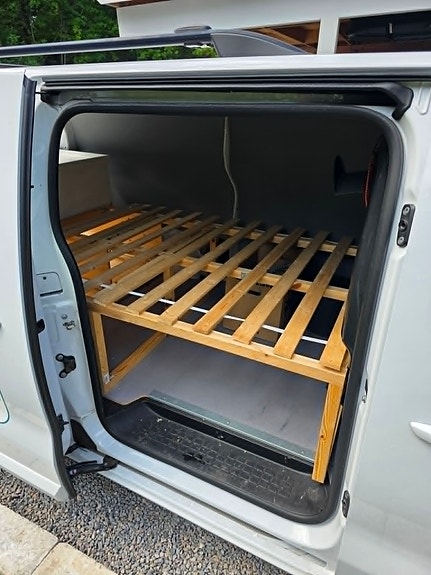 Peugeot E-Expert Camper L3 3 of 8