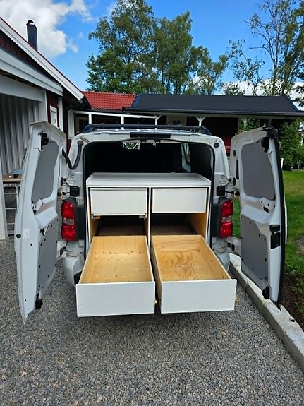 Peugeot E-Expert Camper L3 6 of 8