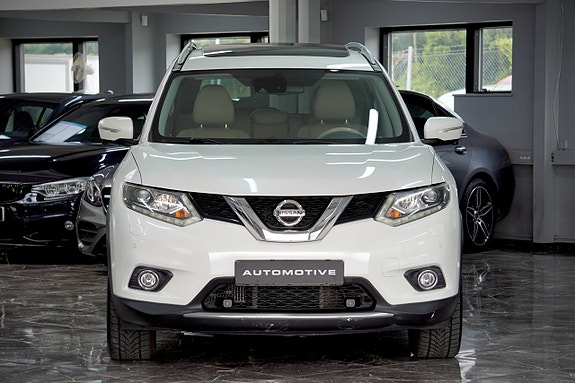 Nissan X-Trail 2 of 5