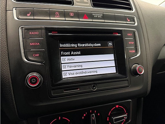 Volkswagen Polo 7 of 16