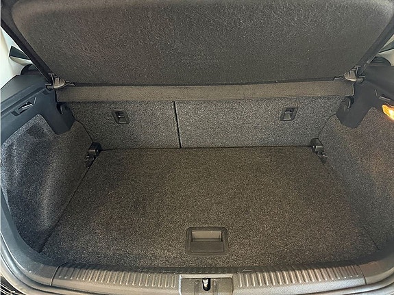 Volkswagen Polo 16 of 16