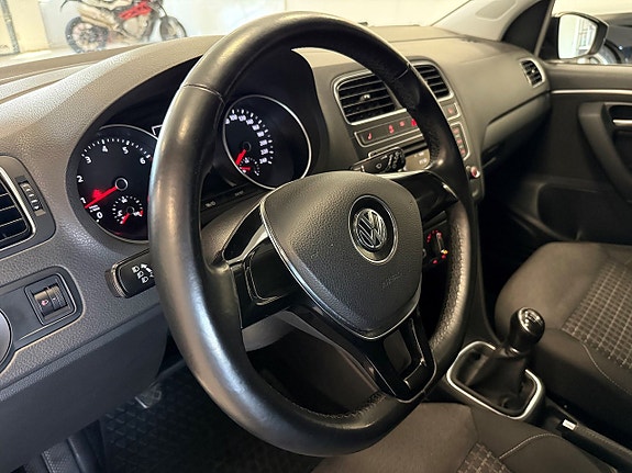 Volkswagen Polo 4 of 16